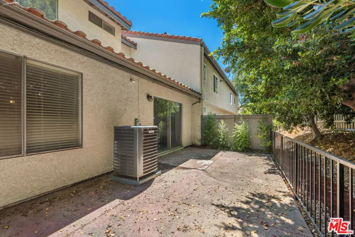 19547 Rinaldi Street 30, Porter Ranch, California 91326
