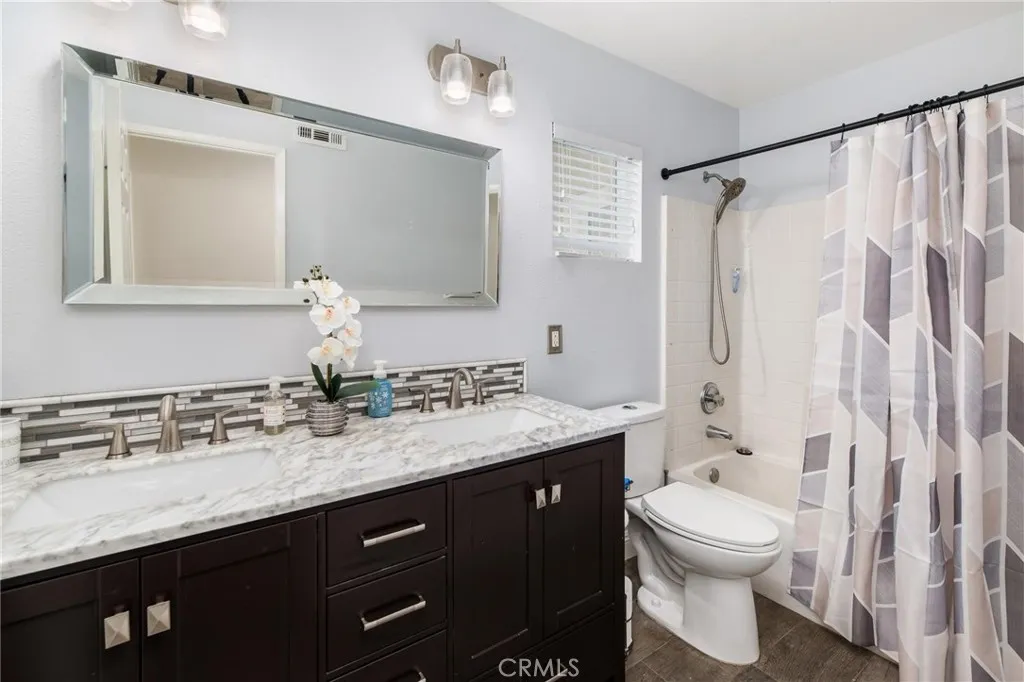 2 Via Boyero, Rancho Santa Margarita, California 92688 home-pic-16