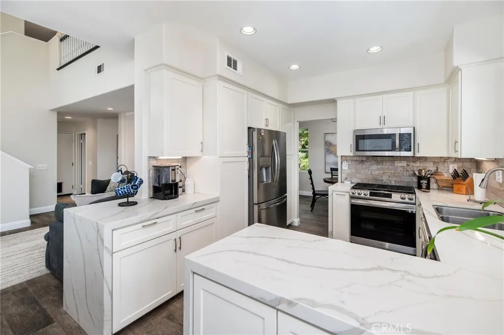 2 Via Boyero, Rancho Santa Margarita, California 92688 home-pic-7