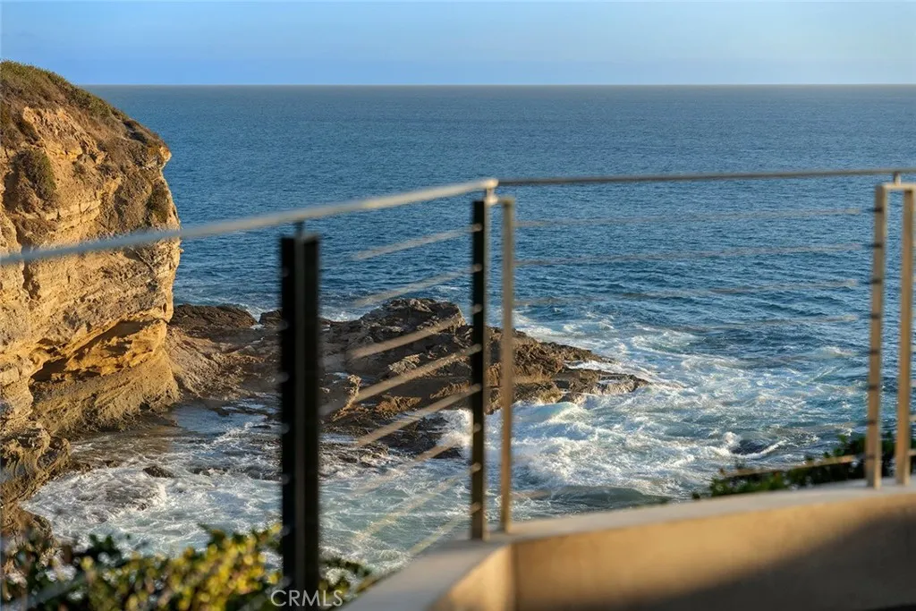 3 N La Senda, Laguna Beach, California 92651 home-pic-26