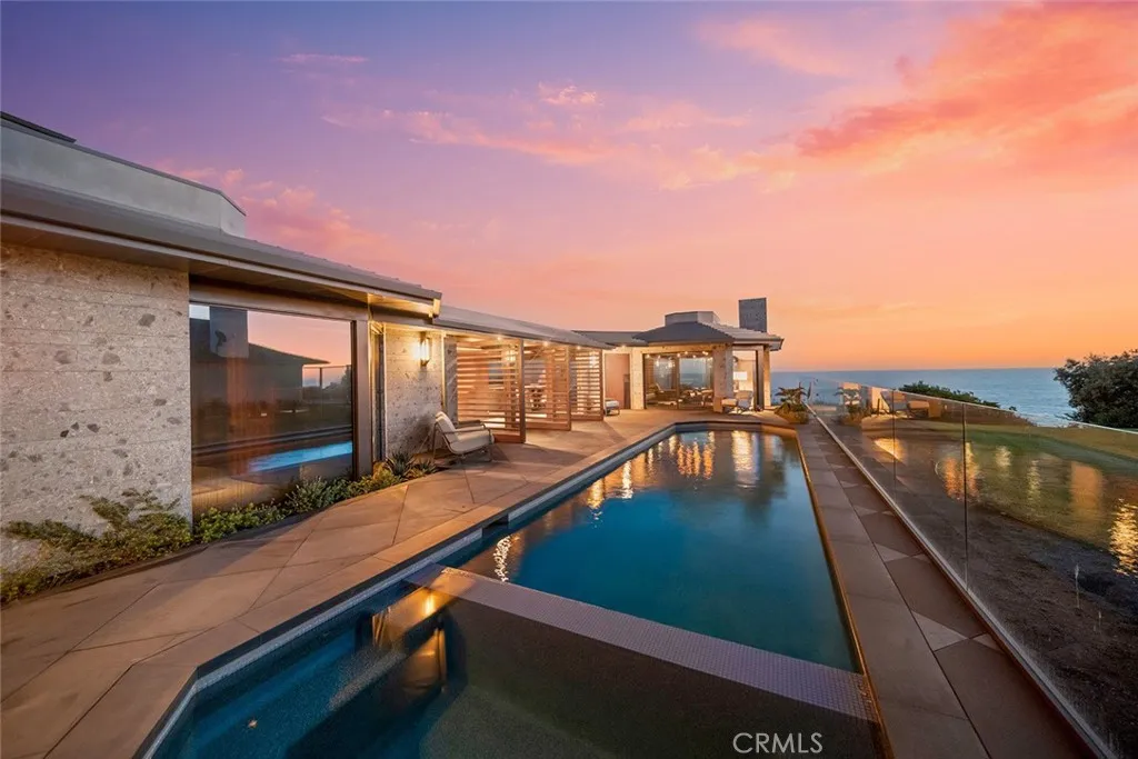 3 N La Senda, Laguna Beach, California 92651 home-pic-3