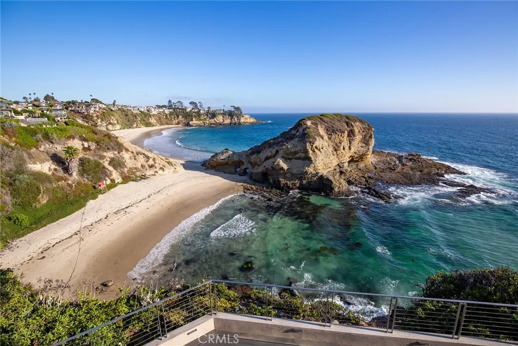 3 N La Senda, Laguna Beach, California 92651 home-pic-9