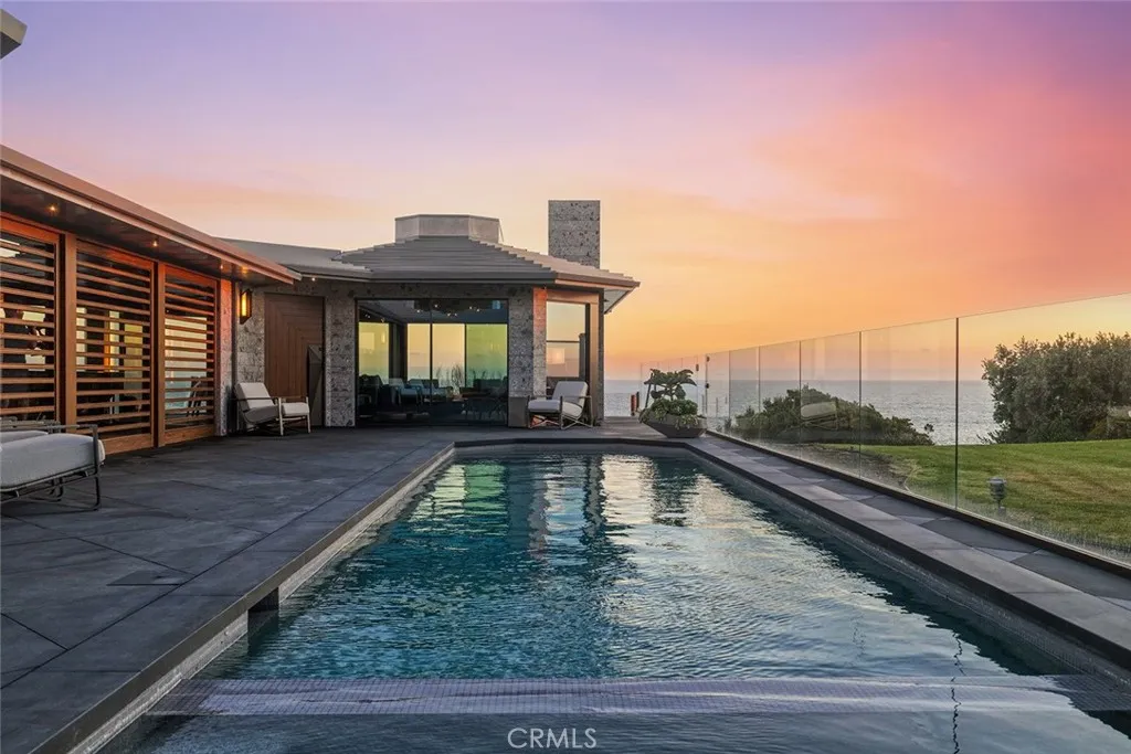 3 N La Senda, Laguna Beach, California 92651 home-pic-4