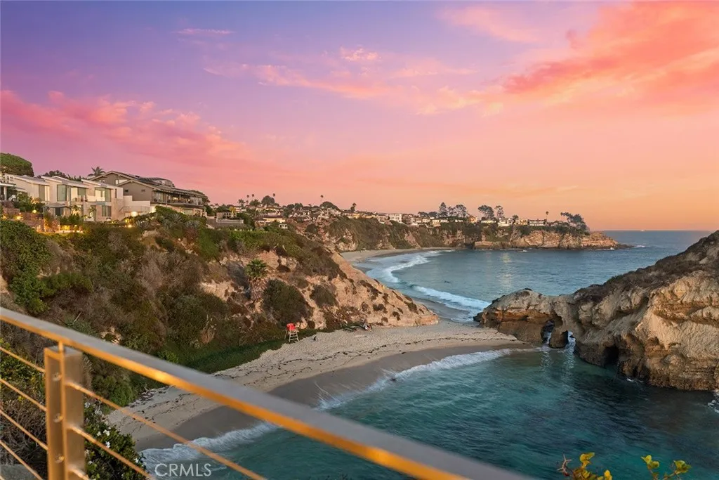 3 N La Senda, Laguna Beach, California 92651 home-pic-8
