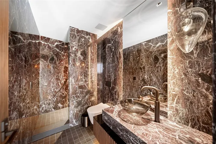 Upstairs Secondary/ Guest Bath