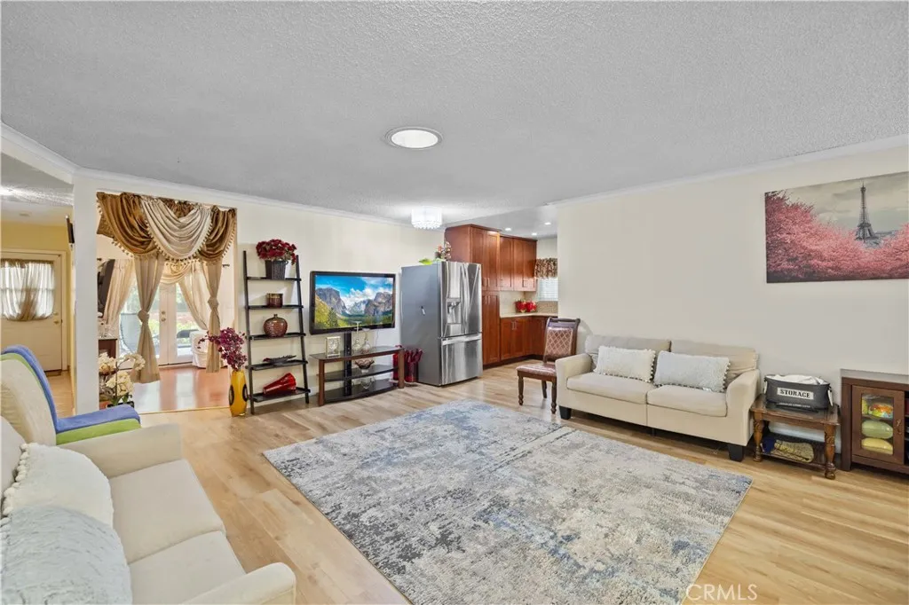 9224-9226 N Gothic Avenue, North Hills, California 91343 — photo 5