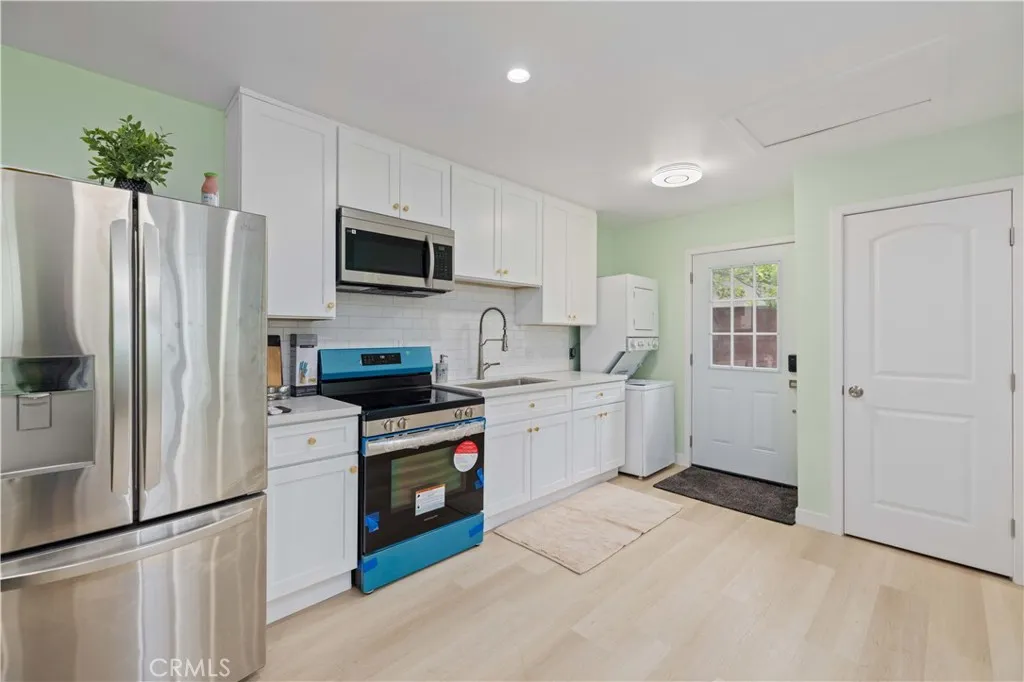 Kitchen AD
U