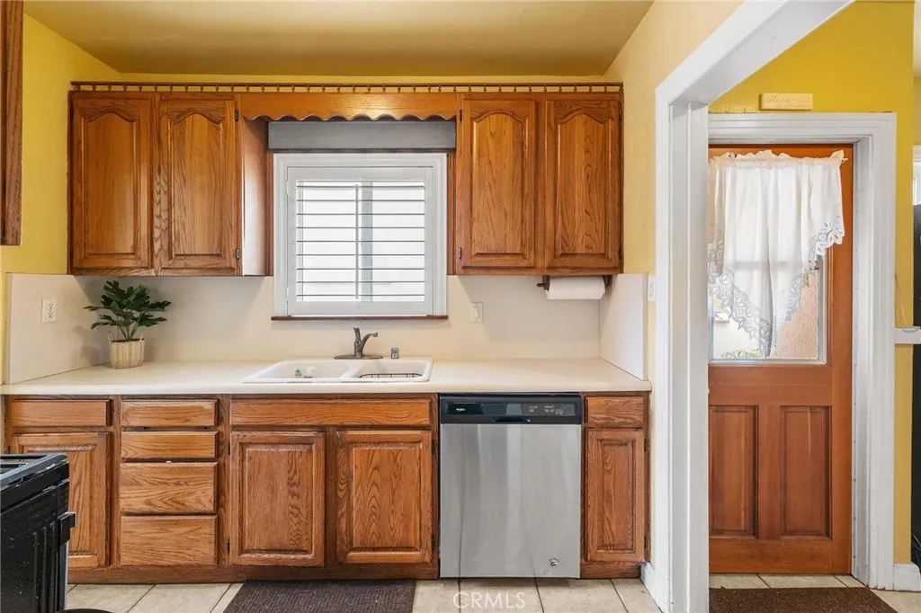 5436 5436 Norwich, Los Angeles, California 90032 home-pic-10