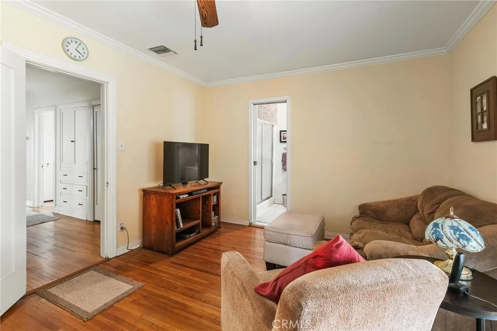 5436 5436 Norwich, Los Angeles, California 90032 home-pic-20