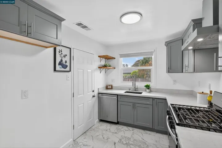 2921 Rollingwood Dr, San Pablo, California 94806