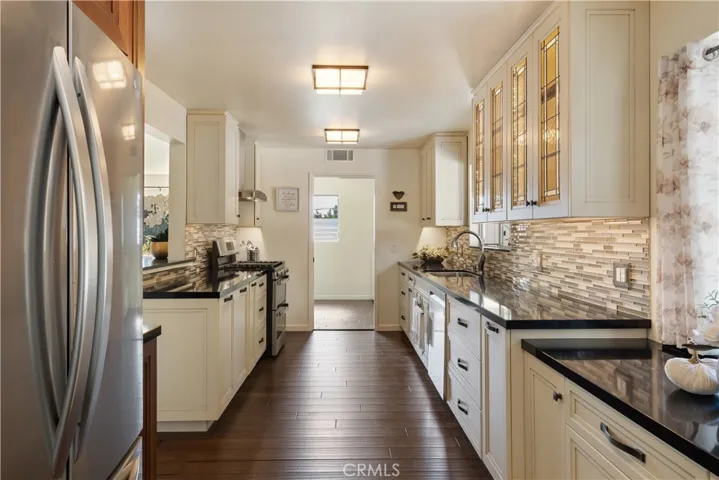 152 Spinks Canyon Road, Bradbury, California 91008
