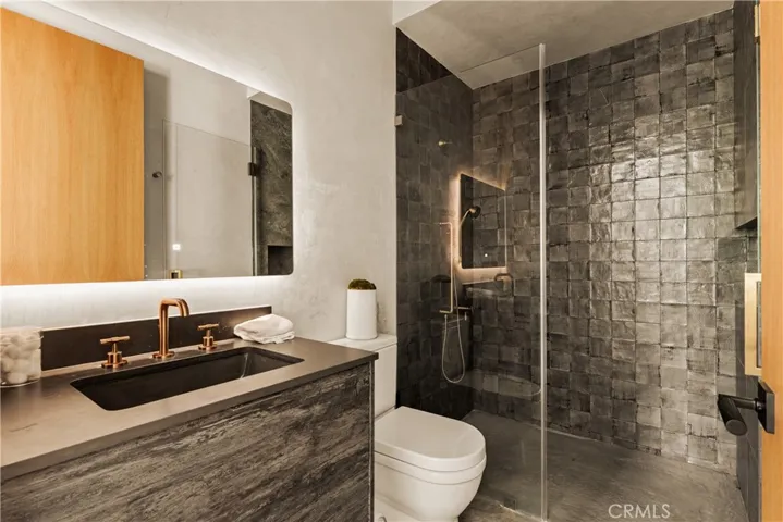 Downstairs Bedroom Bath