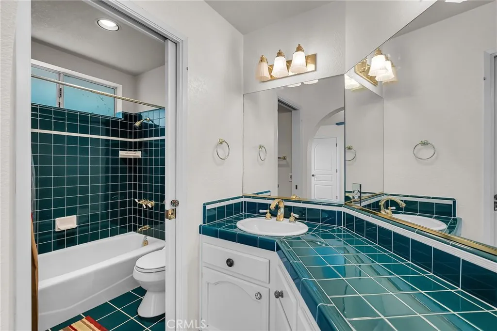 1249 Coronet Drive, Riverside, California 92506 home-pic-31