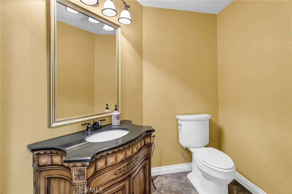 1249 Coronet Drive, Riverside, California 92506 home-pic-32