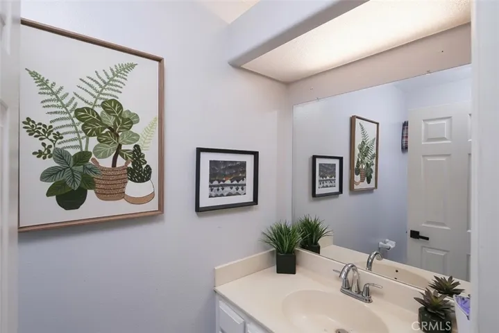 Digitally Altered
Guest Bathroom