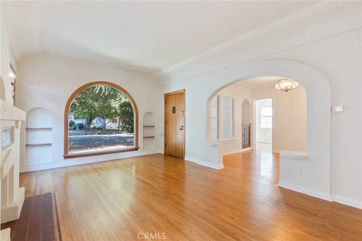 Coved ceilings with arched hallways