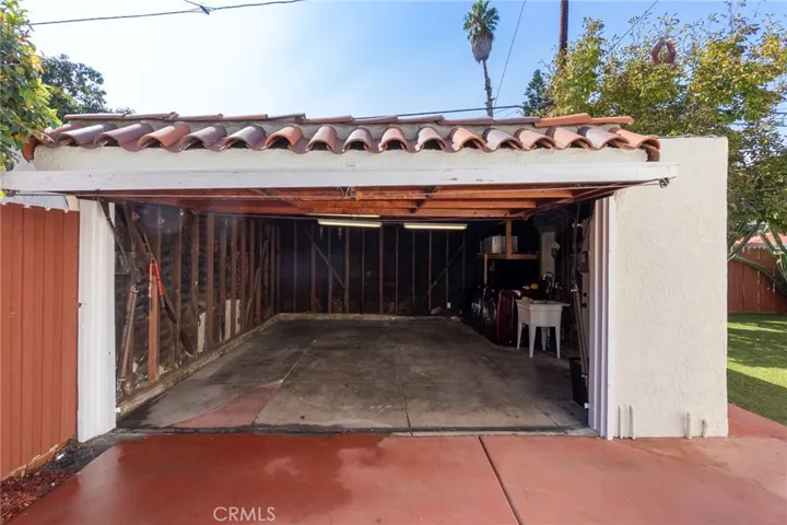 Detached 2 Car garage/Laundry or potential bonus room. Gas, Electrical, Sewer hook ups.