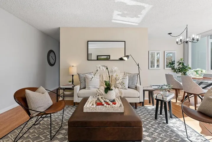 6 Seville Way, San Mateo, California 94402
