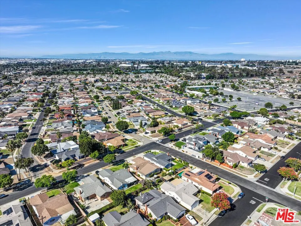 664 E Elsmere Drive, Carson, California 90746 home-pic-33