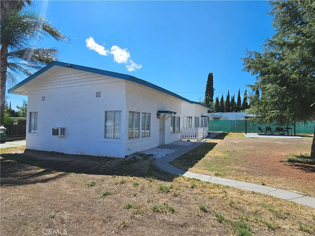 545 N 2nd, Banning, California 92220 home-pic-2