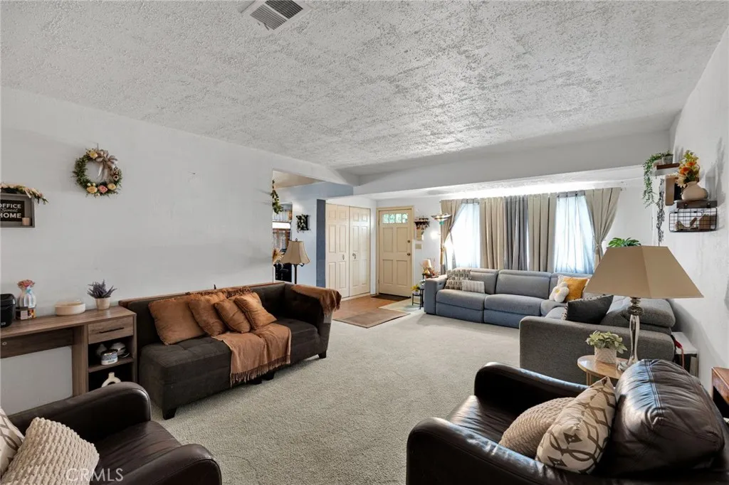 13315 Tacoma Dr, Moreno Valley, California 92553 home-pic-4