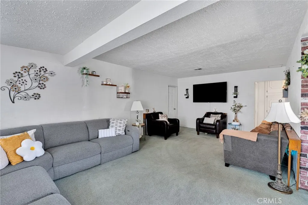 13315 Tacoma Dr, Moreno Valley, California 92553 home-pic-17