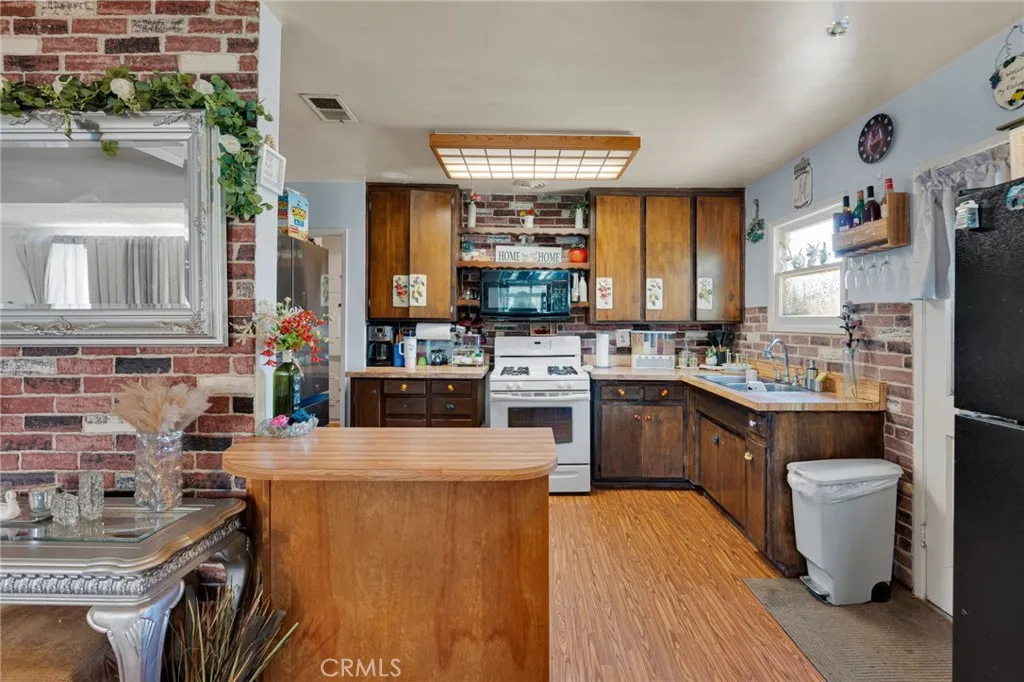 13315 Tacoma Dr, Moreno Valley, California 92553 home-pic-7