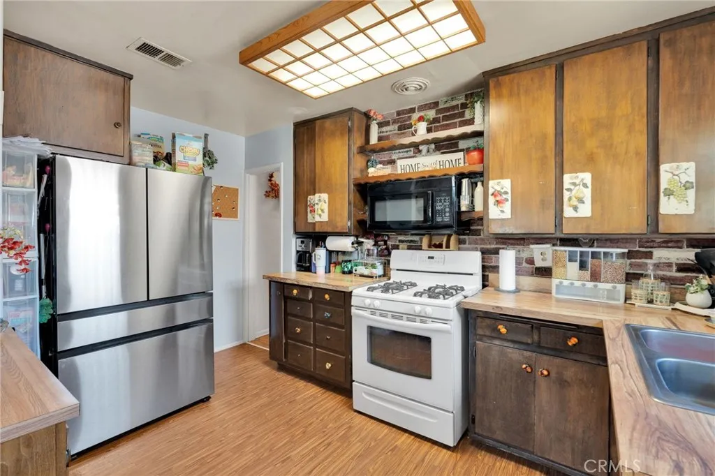 13315 Tacoma Dr, Moreno Valley, California 92553 home-pic-19