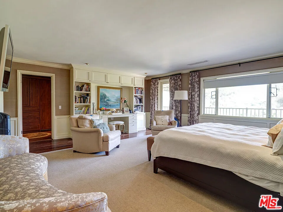 322 N June Street, Los Angeles, California 90004 home-pic-23