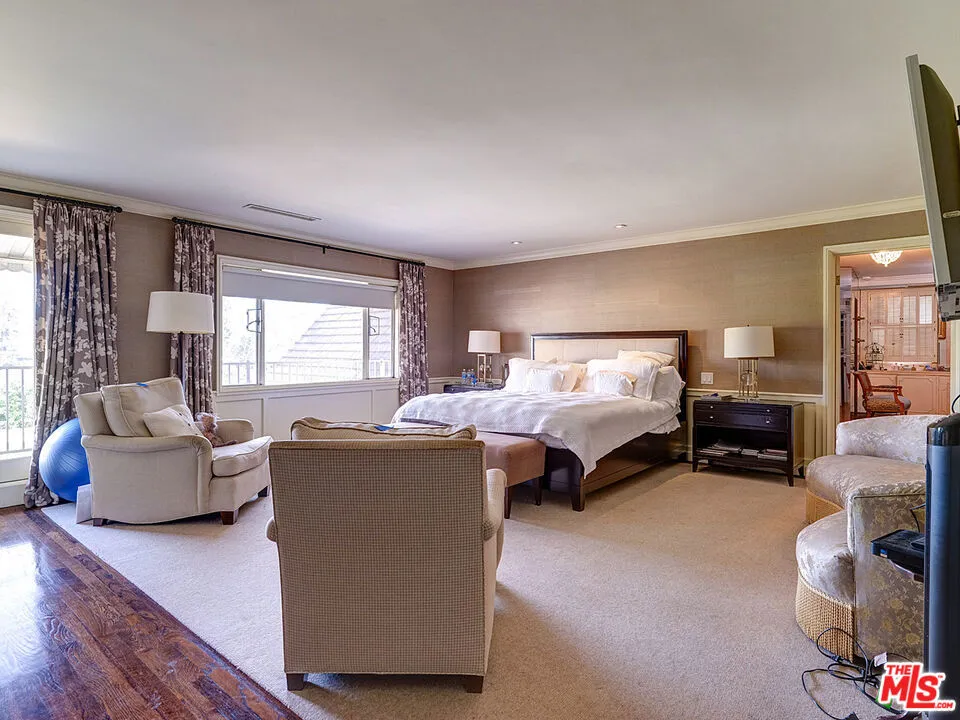 322 N June Street, Los Angeles, California 90004 home-pic-22