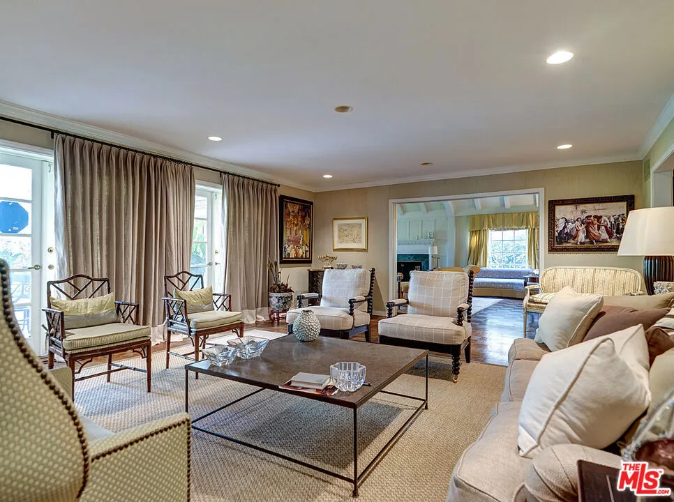 322 N June Street, Los Angeles, California 90004 home-pic-9