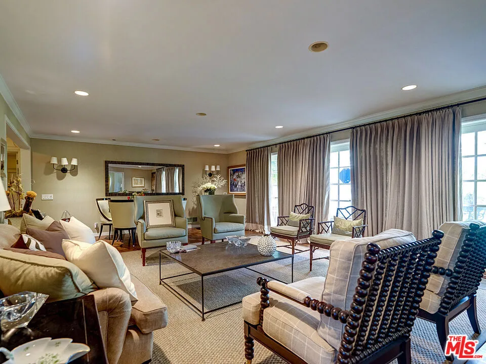 322 N June Street, Los Angeles, California 90004 home-pic-10