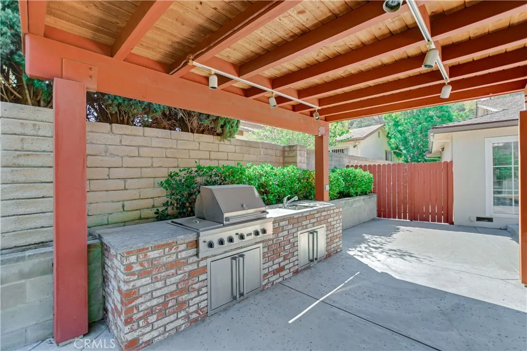 1749 Sunny Heights, Los Angeles, California 90065 home-pic-43