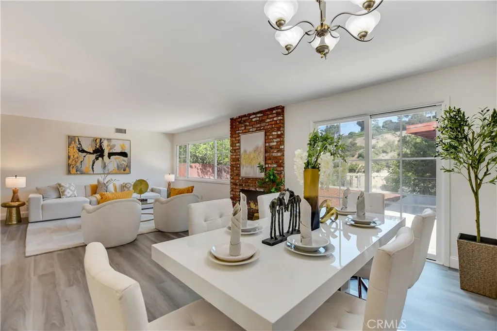 1749 Sunny Heights, Los Angeles, California 90065 home-pic-10