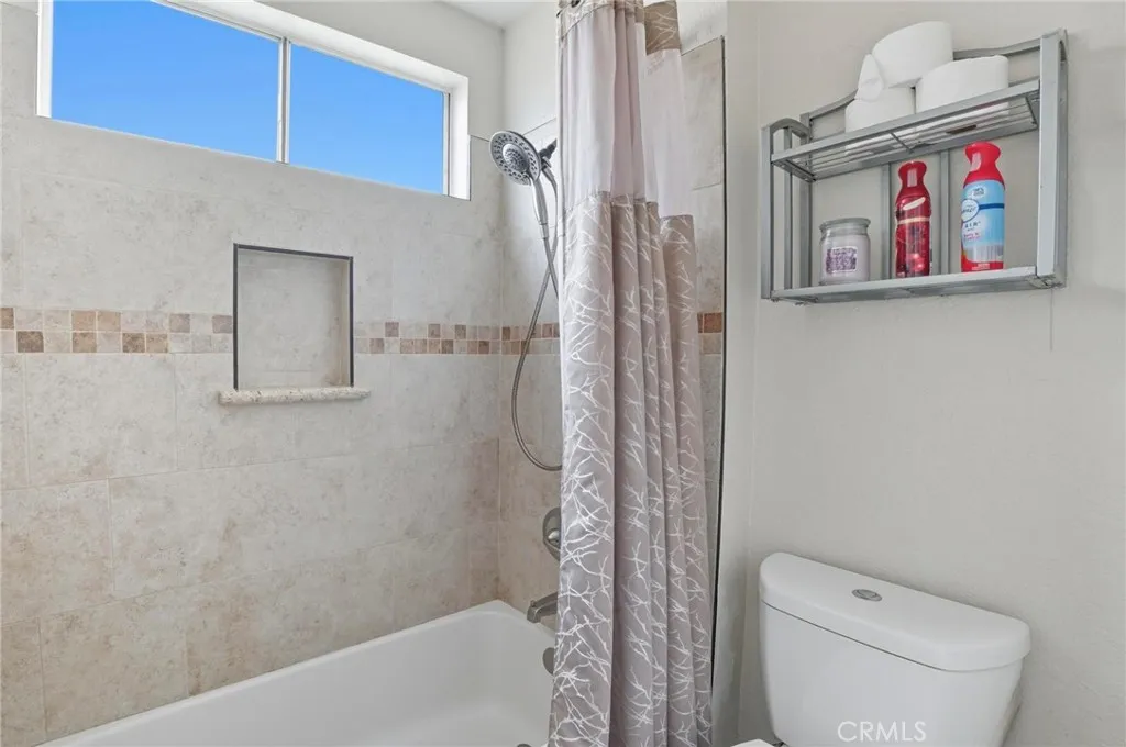 7649 Dartmouth Ave, Rancho Cucamonga, California 91730 home-pic-20