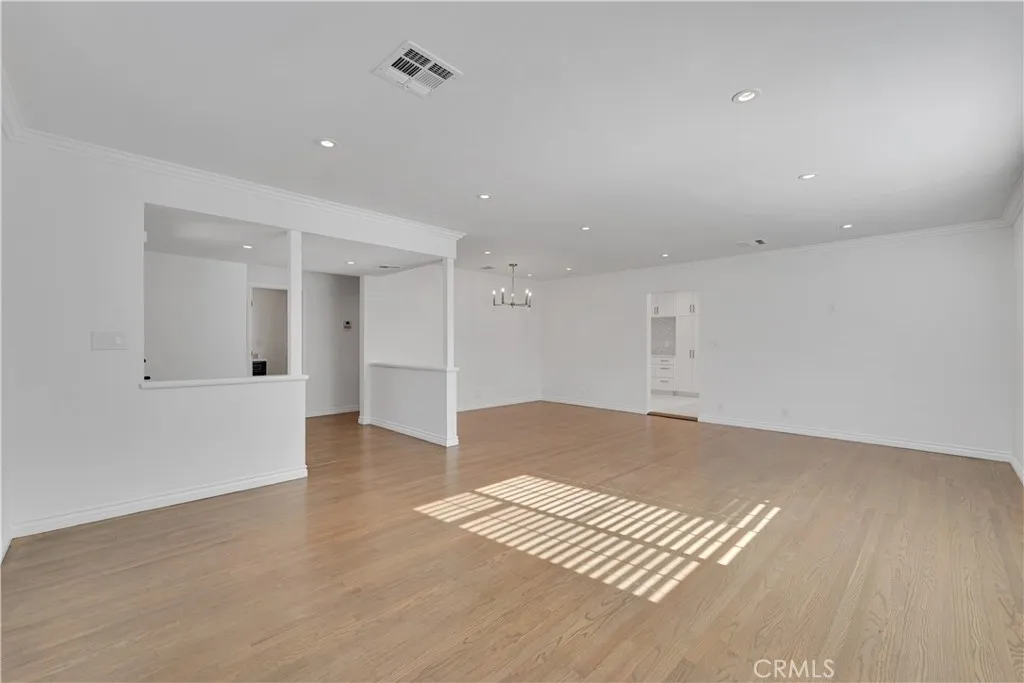 114 S Lamer Street, Burbank, California 91506 home-pic-3