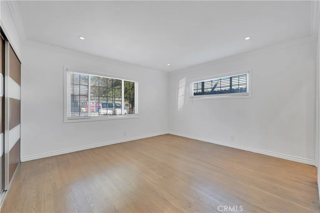 114 S Lamer Street, Burbank, California 91506 home-pic-13