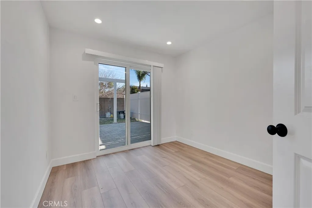 114 S Lamer Street, Burbank, California 91506 home-pic-42