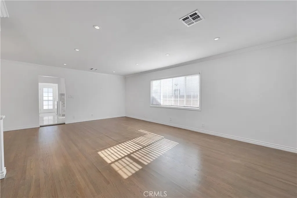 114 S Lamer Street, Burbank, California 91506 home-pic-7