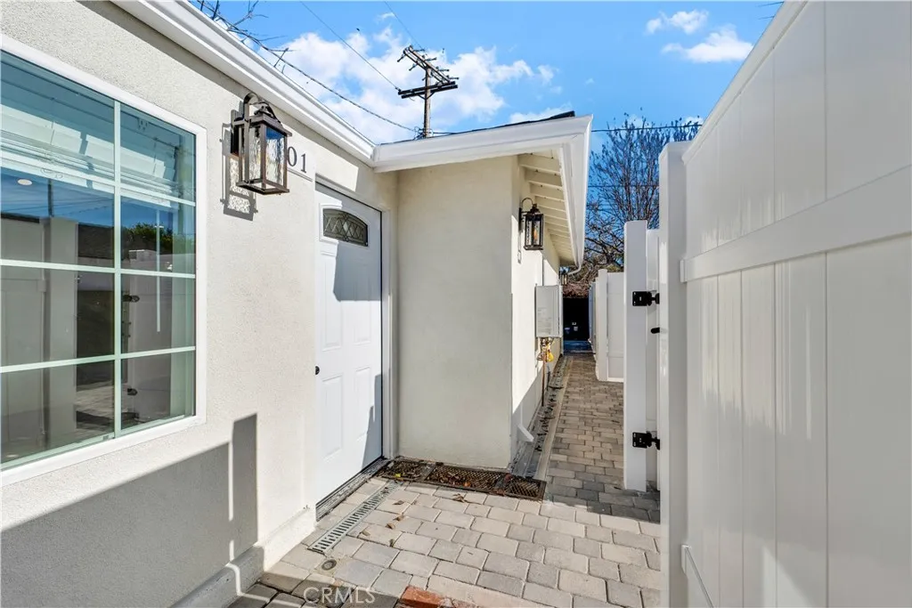 114 S Lamer Street, Burbank, California 91506 home-pic-28