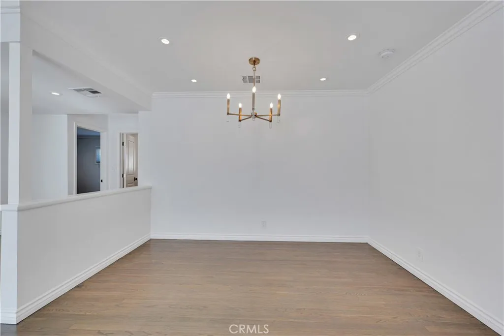 114 S Lamer Street, Burbank, California 91506 home-pic-4