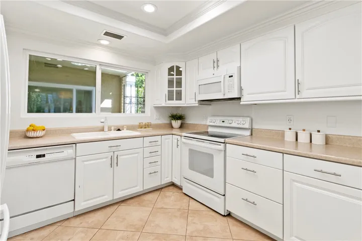 2044 Via Mariposa East A, Laguna Woods, California 92637