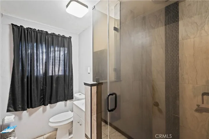 Main bathroom