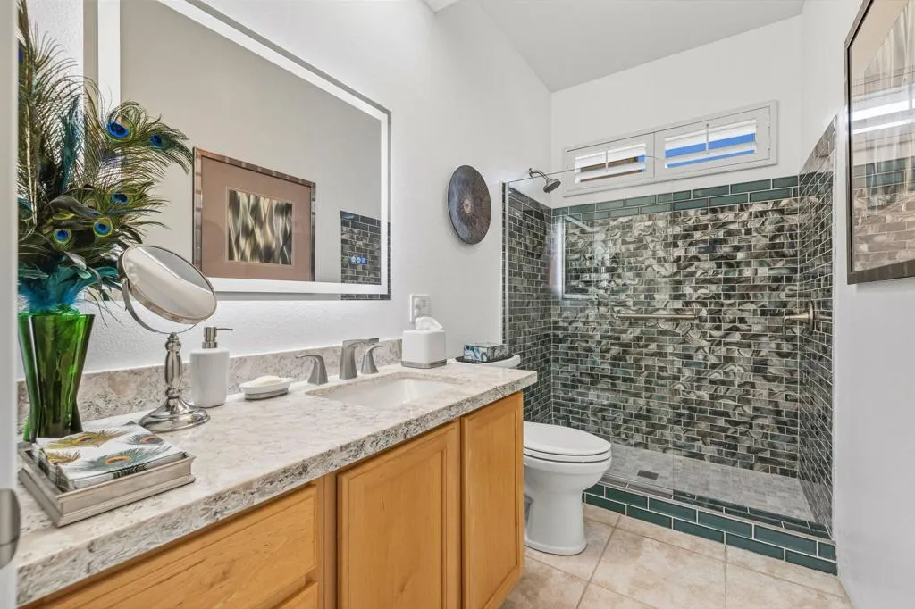 1681 Ponderosa Way, Palm Springs, California 92264 home-pic-19