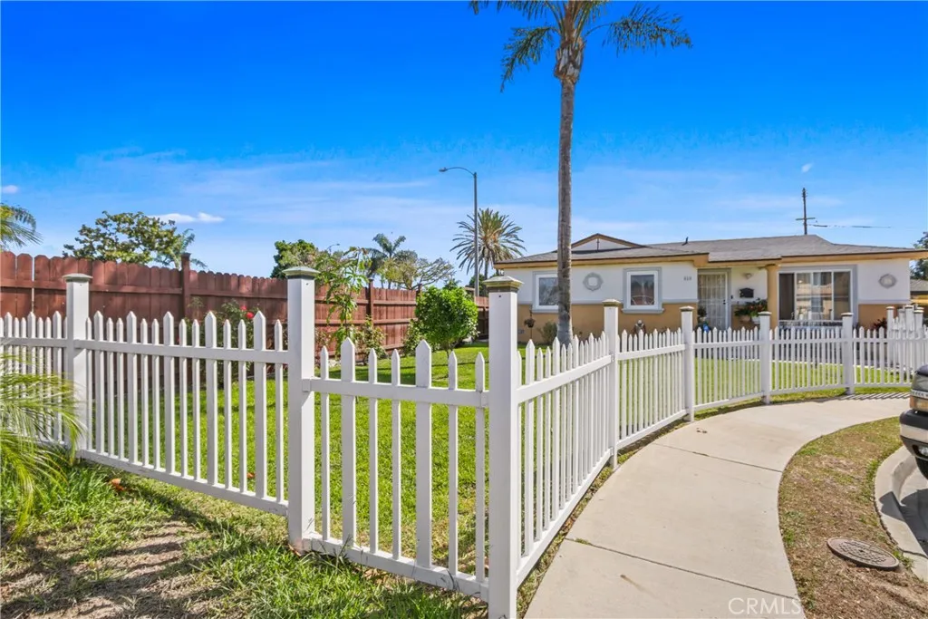 618 E 225th, Carson, California 90745 home-pic-1