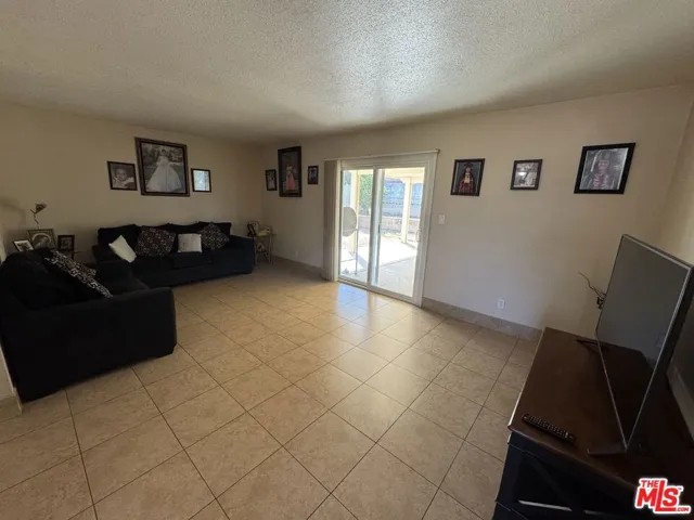 920 Burr Street, Corona, California 92882