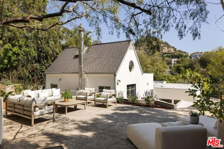 2449 N Commonwealth Avenue, Los Angeles, California 90027