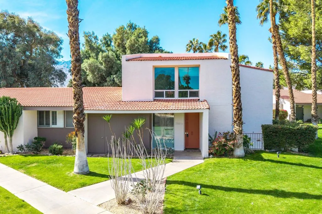 2521 N Whitewater Club Drive A, Palm Springs, California 92262 home-pic-0