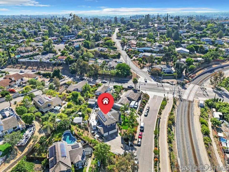 1507 Phillips St, Vista, California 92083 home-pic-36