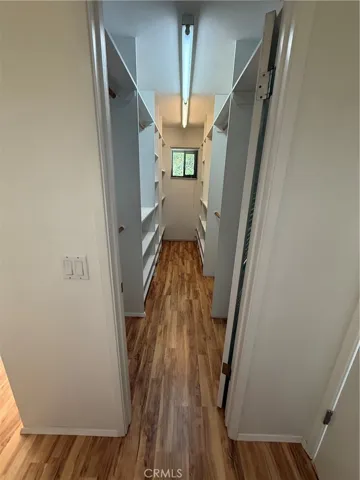  Master bedroom walk-in closet